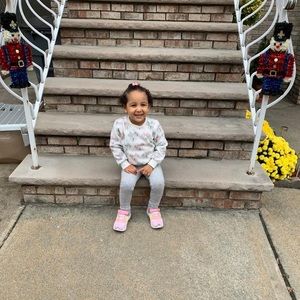 Meet your Posher, Pamela